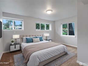 30331 9th Avenue S, Federal Way WA 98003