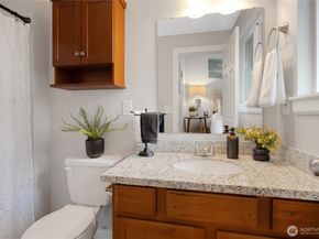 30331 9th Avenue S, Federal Way WA 98003