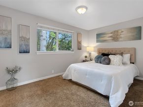 30331 9th Avenue S, Federal Way WA 98003