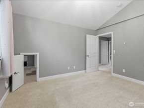 23107 96 Place S, Kent WA 98031