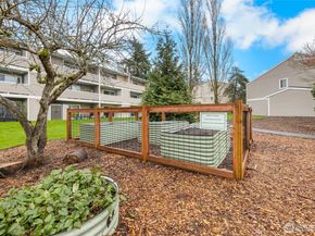 12510 NE 130th Way B106, Kirkland WA 98034