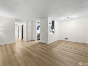 12510 NE 130th Way B106, Kirkland WA 98034