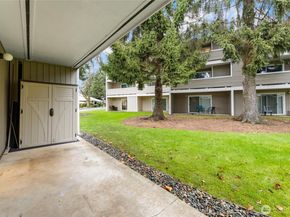12510 NE 130th Way B106, Kirkland WA 98034
