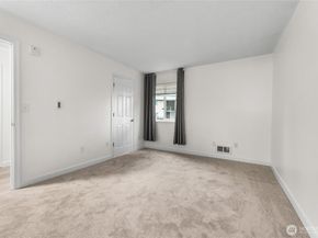 12510 NE 130th Way B106, Kirkland WA 98034