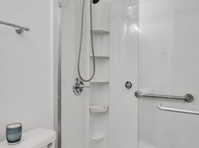 14132 74th Place NE D16, Kirkland WA 98034