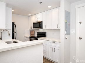 121 Vine Street 1702, Seattle WA 98121