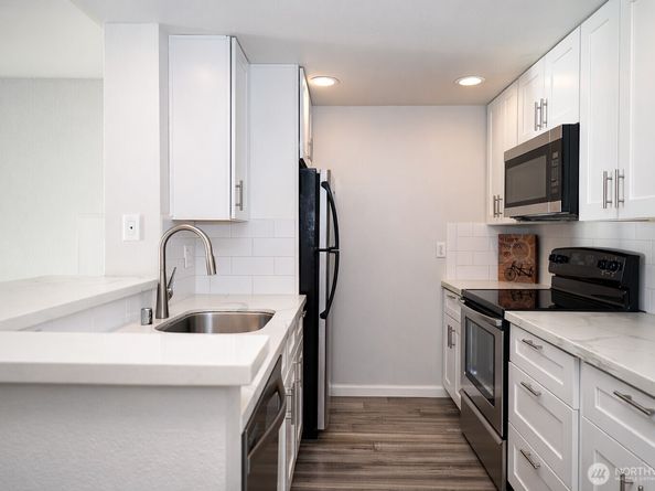 121 Vine Street 1702, Seattle WA 98121