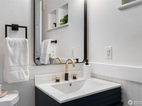 3209 Hoyt Avenue 201, Everett WA 98201