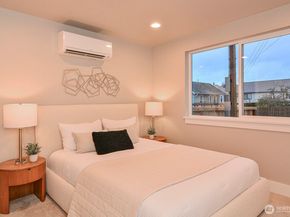 4319 SW 102nd Street, Seattle WA 98146