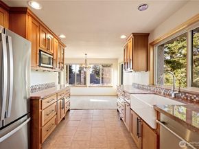 132 N 132nd Street 402, Seattle WA 98133