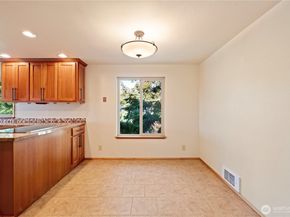 132 N 132nd Street 402, Seattle WA 98133