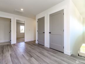 124 S 108th Place, Seattle WA 98168