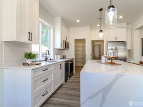 124 S 108th Place, Seattle WA 98168