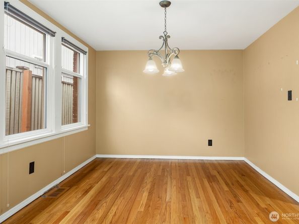 4728 NE 172nd Street, Lake Forest Park WA 98155