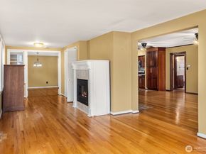 4728 NE 172nd Street, Lake Forest Park WA 98155