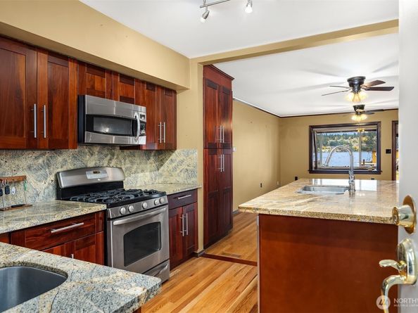 4728 NE 172nd Street, Lake Forest Park WA 98155