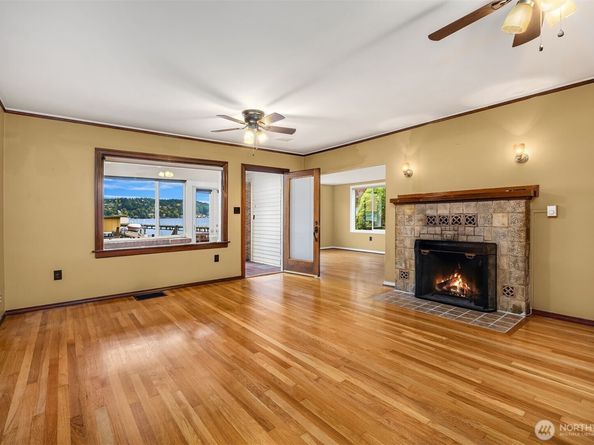 4728 NE 172nd Street, Lake Forest Park WA 98155