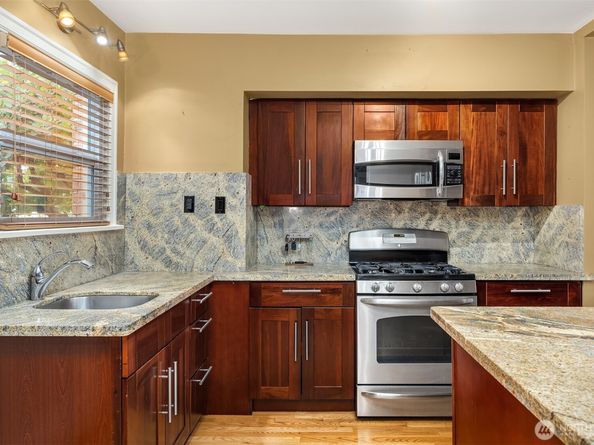 4728 NE 172nd Street, Lake Forest Park WA 98155