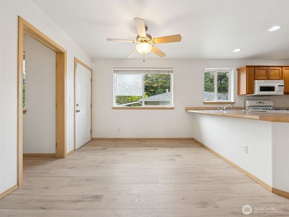 2711 M St SE, Auburn WA 98002