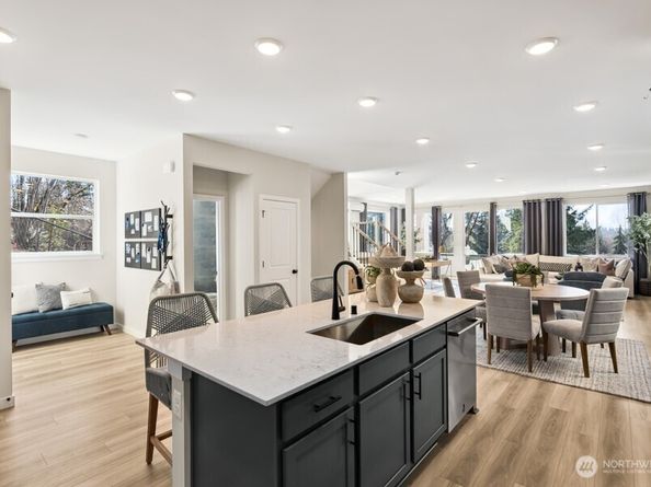 4267 Aberdeen Way NE, Renton WA 98056