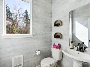 4267 Aberdeen Way NE, Renton WA 98056