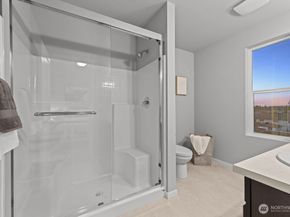 7025 Rainier Drive C, Everett WA 98203