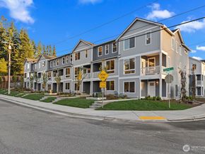 7025 Rainier Drive C, Everett WA 98203