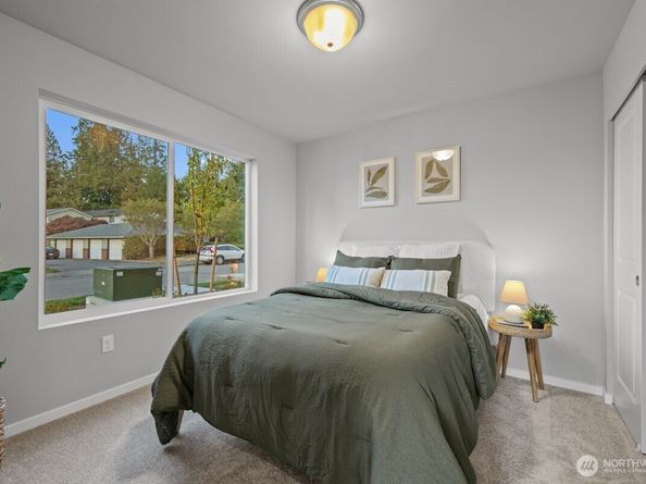 7025 Rainier Drive C, Everett WA 98203