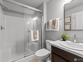 7025 Rainier Drive C, Everett WA 98203