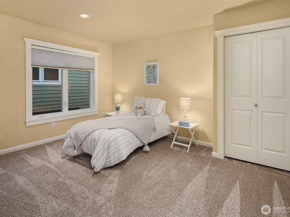 217 9th Avenue S, Edmonds WA 98020