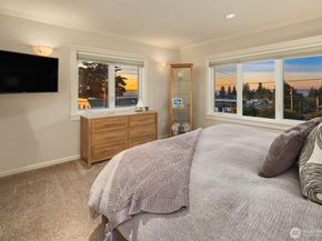 217 9th Avenue S, Edmonds WA 98020