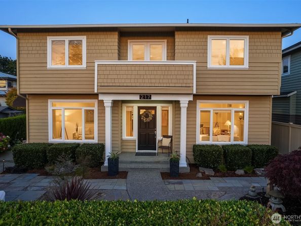 217 9th Avenue S, Edmonds WA 98020