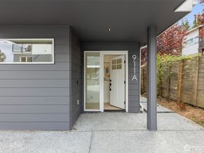911 N 98th Street A, Seattle WA 98103