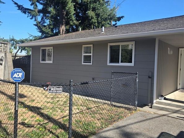 4738 Rucker Avenue, Everett WA 98203