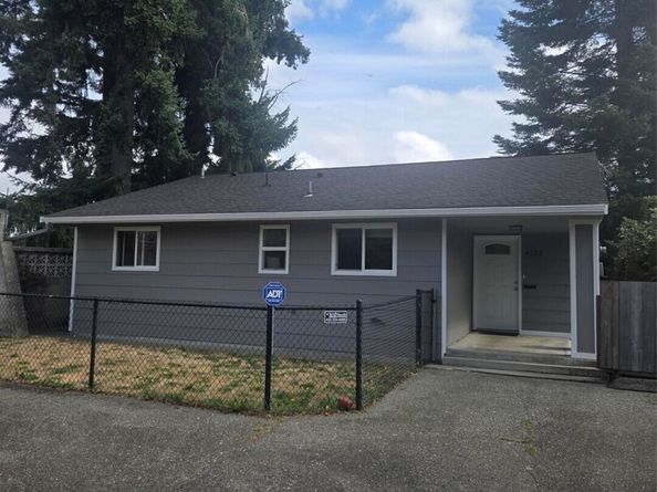 4738 Rucker Avenue, Everett WA 98203