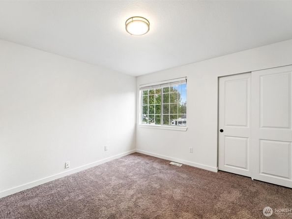 604 213TH Street SW, Bothell WA 98021