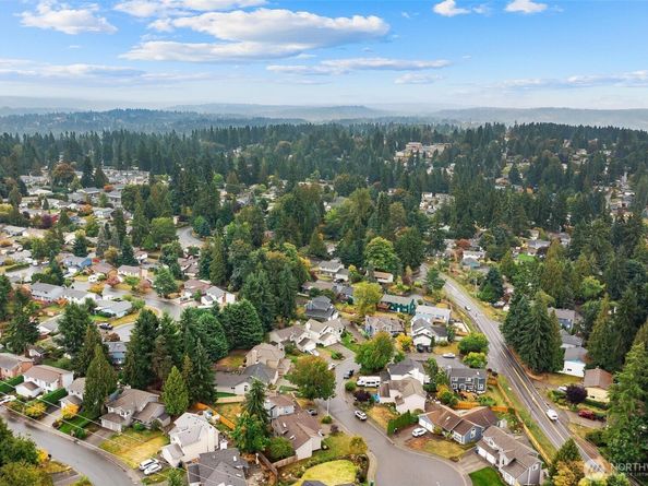 604 213TH Street SW, Bothell WA 98021