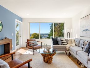 4421 Greenwood Avenue N 203, Seattle WA 98103