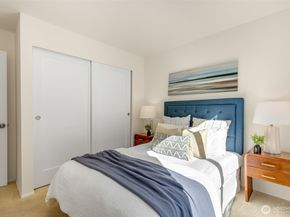 4421 Greenwood Avenue N 203, Seattle WA 98103