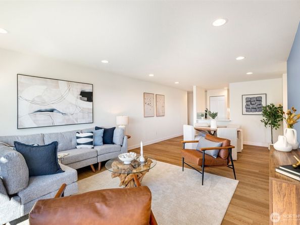 4421 Greenwood Avenue N 203, Seattle WA 98103