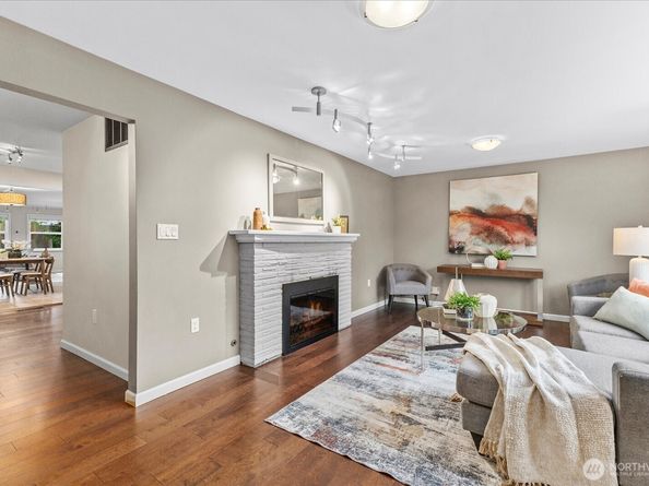 20418 61st Place W, Lynnwood WA 98036