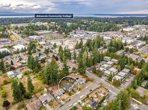 20418 61st Place W, Lynnwood WA 98036
