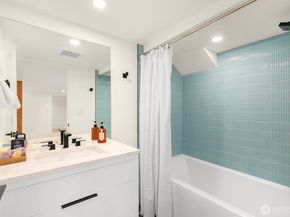 4529 26th Avenue SW, Seattle WA 98106
