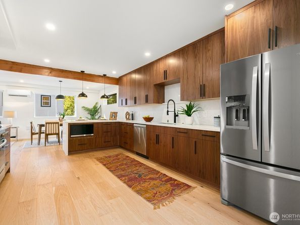 4529 26th Avenue SW, Seattle WA 98106