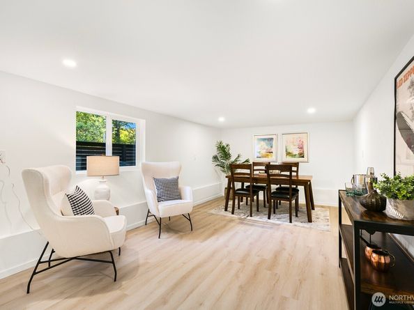 4529 26th Avenue SW, Seattle WA 98106