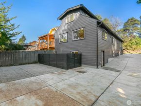 4529 26th Avenue SW, Seattle WA 98106