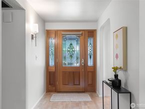 1810 167th Avenue NE, Bellevue WA 98008
