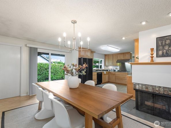1810 167th Avenue NE, Bellevue WA 98008