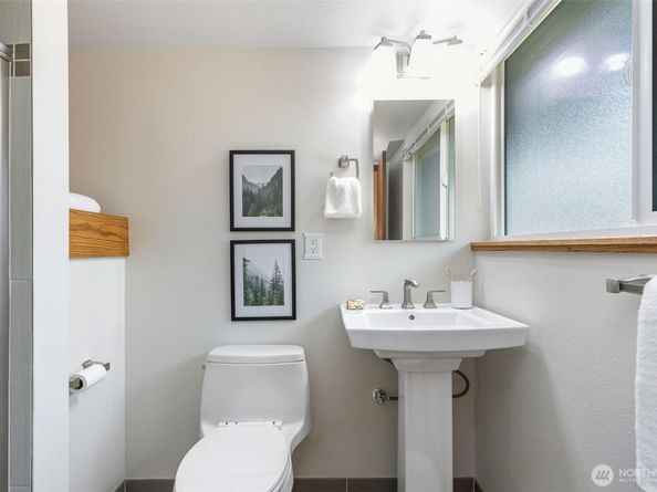 1810 167th Avenue NE, Bellevue WA 98008