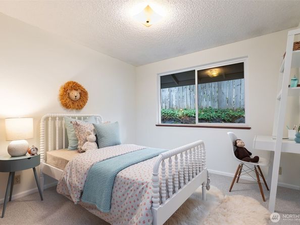 1810 167th Avenue NE, Bellevue WA 98008
